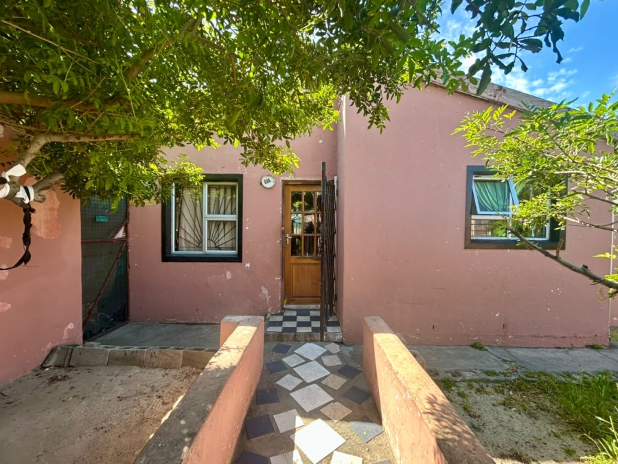 2 Bedroom Property for Sale in Belhar Western Cape